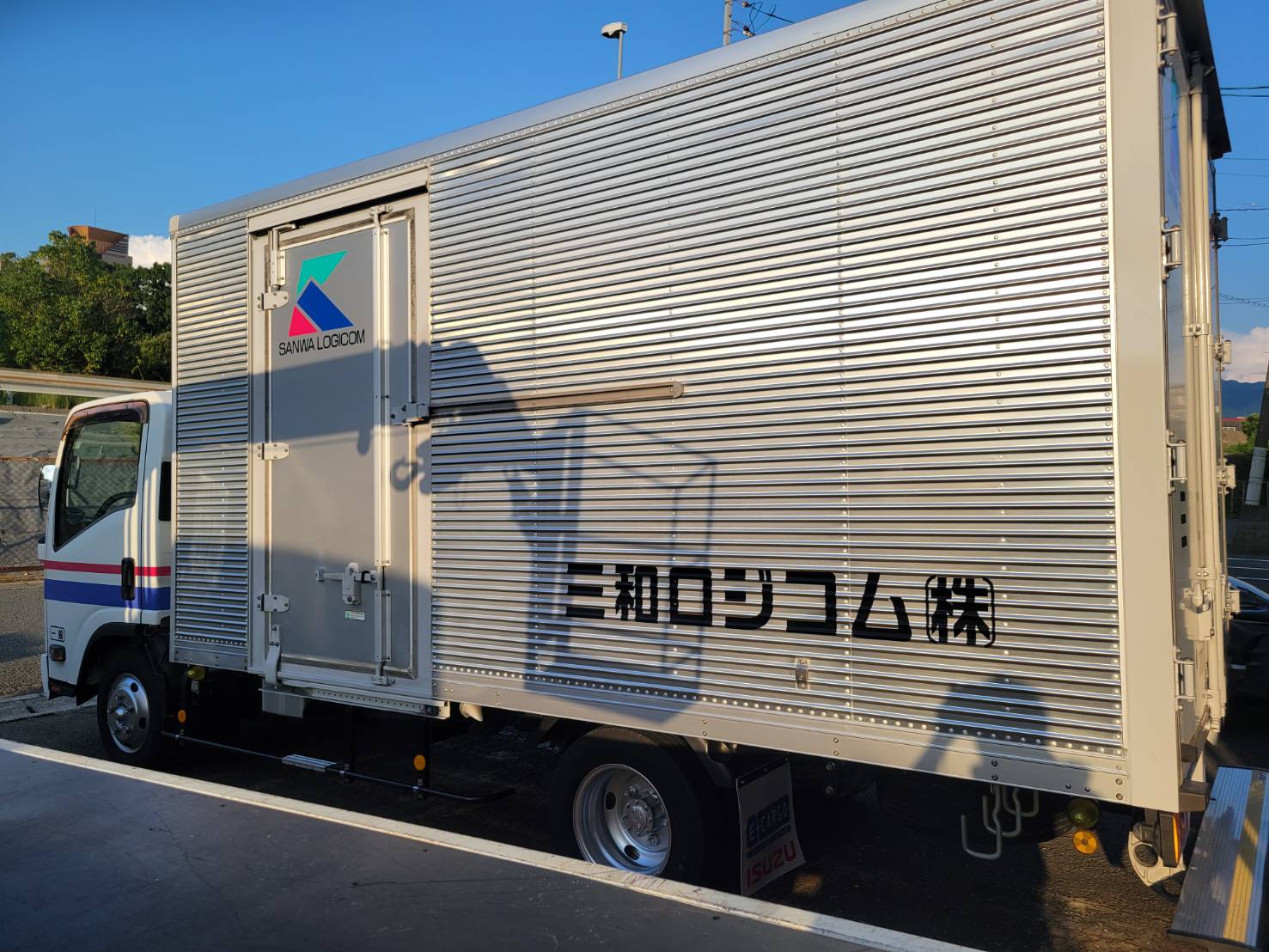 投稿についてもっと詳しく 三和ロジコム(株)様　車両マーキング