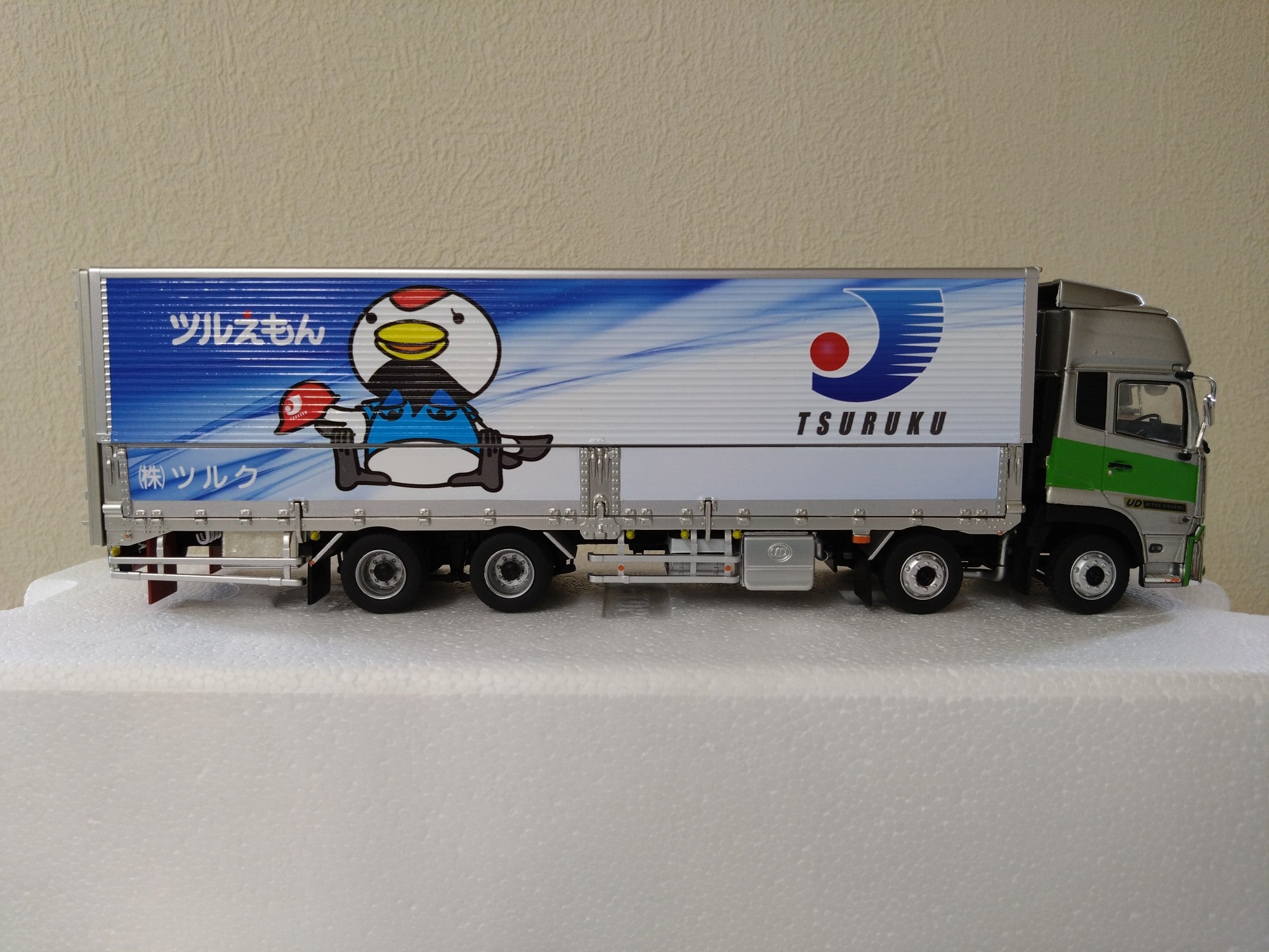 投稿についてもっと詳しく (株)ツルク様　１００分の１スケール車両マーキング