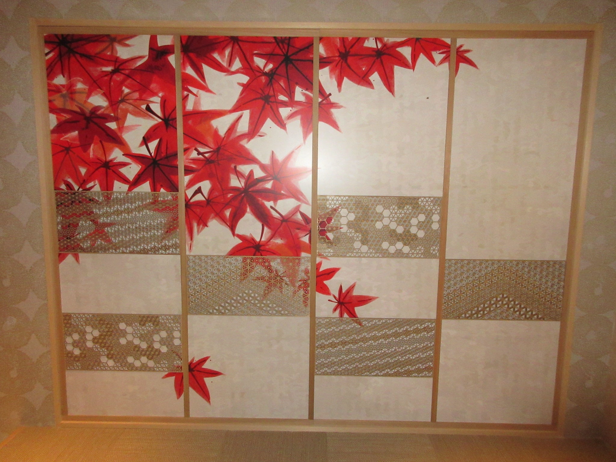 投稿についてもっと詳しく VIP LOOM　内サイン工事